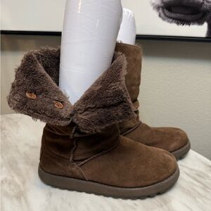 Sketchers dark chocolate brown boots fuzzy linning button foldable sides size 9